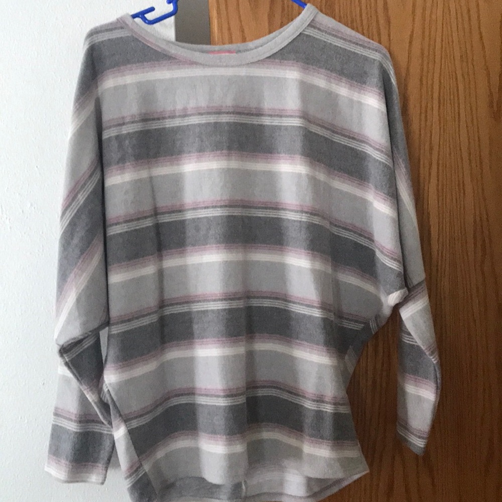 Women’s shirt